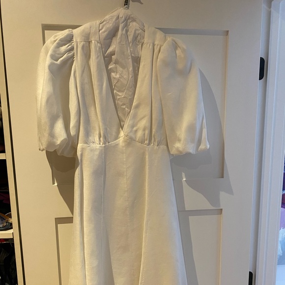 Dissh aisle long white linen backless dress size us 8 - Picture 2 of 5
